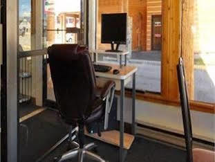 Econo Lodge Inn & Suites Kalispell - Glacier National Park Gateway Екстериор снимка